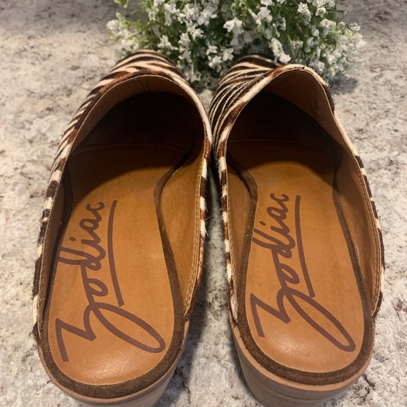 Zodiac MULES Size 7.5M Calf Hair Slip-On Quartz Zebra Brown Shoes - Picture 8 of 12